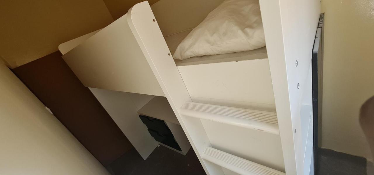 Dubai Hostel, Bedspace And Backpackers Exterior photo