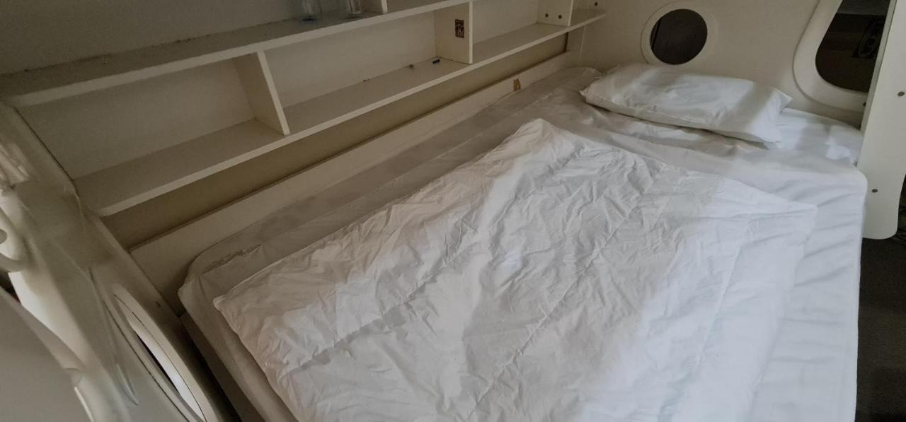Dubai Hostel, Bedspace And Backpackers Exterior photo