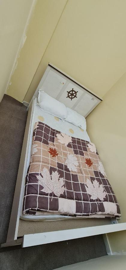 Dubai Hostel, Bedspace And Backpackers Exterior photo